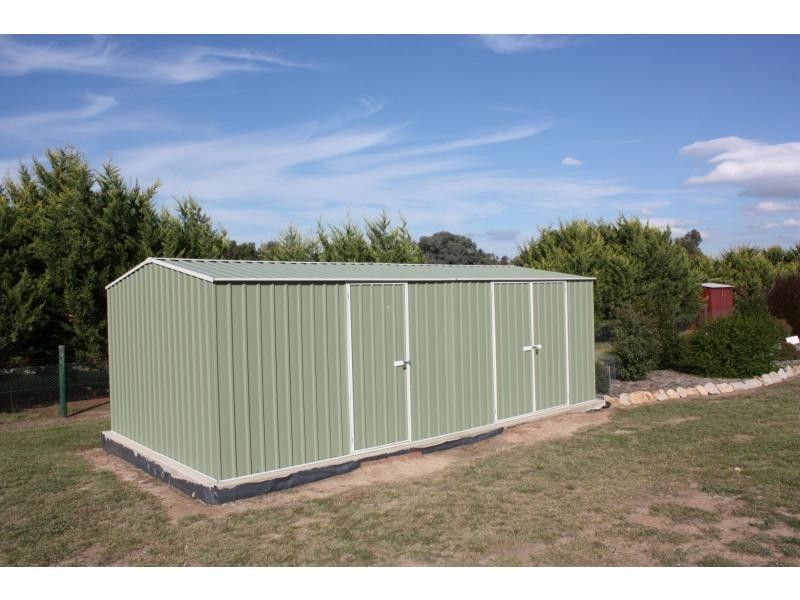 11 Lakeside Drive, Chesney Vale VIC 3725