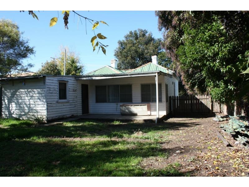 9 Railway Place, Benalla VIC 3672