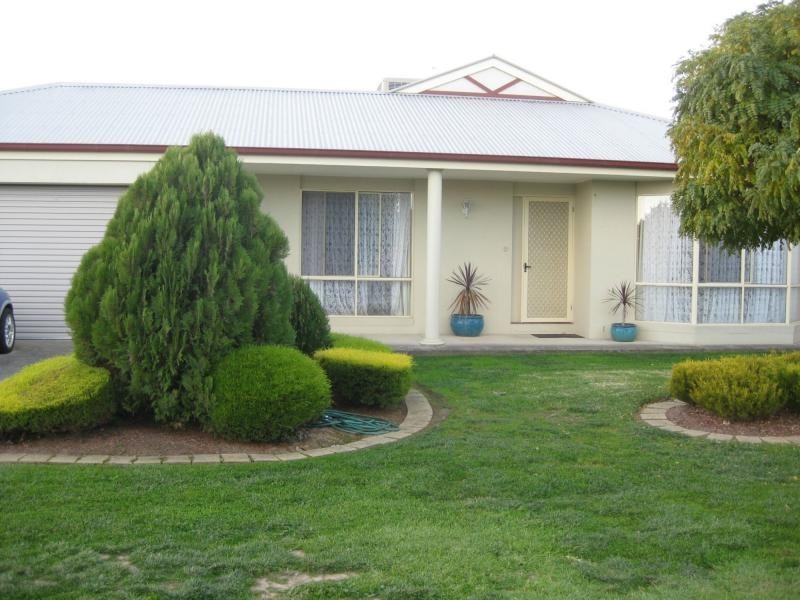 2 Bourke Drive, Benalla VIC 3672