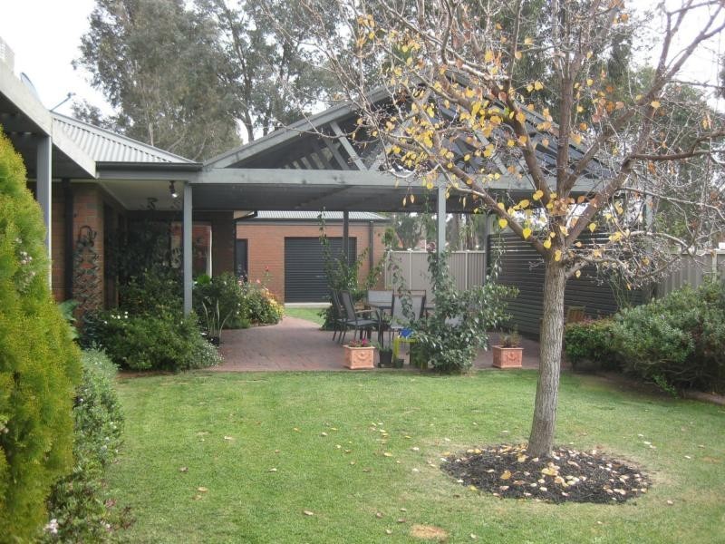 6 Knight Lane, Benalla VIC 3672