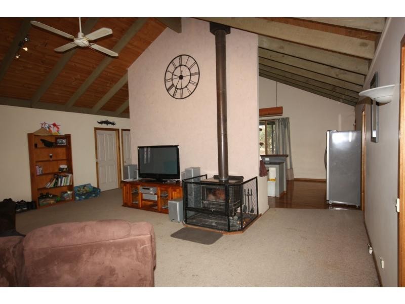 18 Farnley Road, Benalla VIC 3672