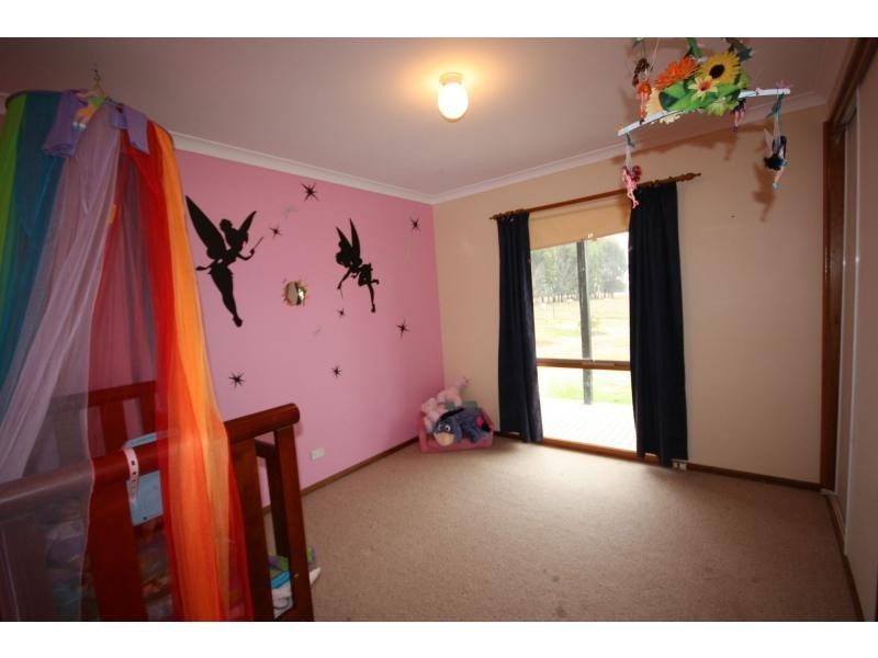 18 Farnley Road, Benalla VIC 3672