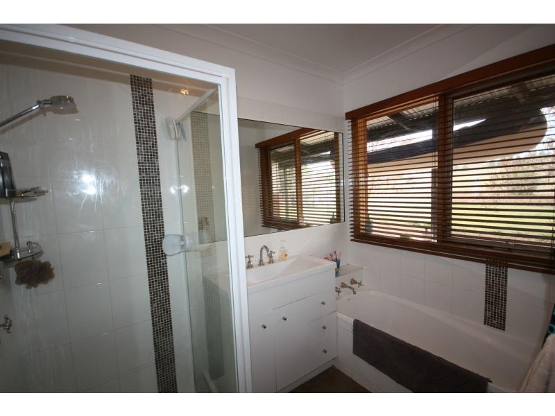 18 Farnley Road, Benalla VIC 3672