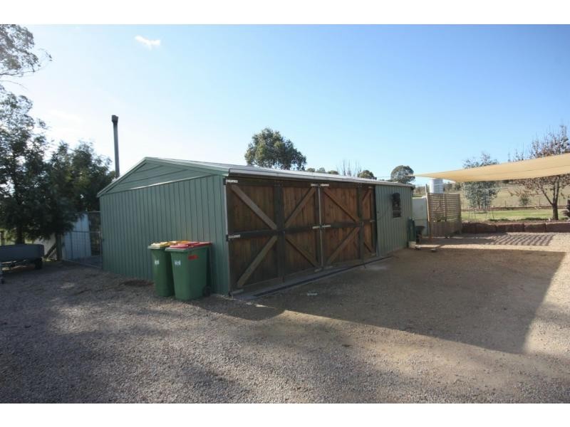 18 Farnley Road, Benalla VIC 3672