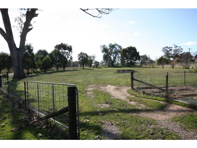 18 Farnley Road, Benalla VIC 3672