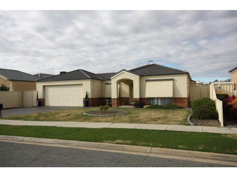 21 Monash Drive, Benalla VIC 3672