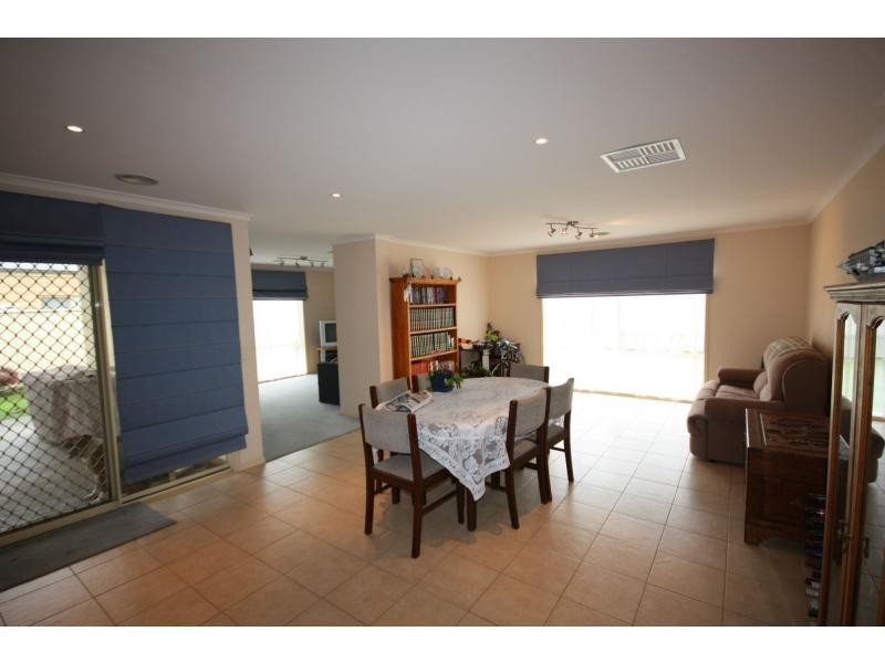 21 Monash Drive, Benalla VIC 3672