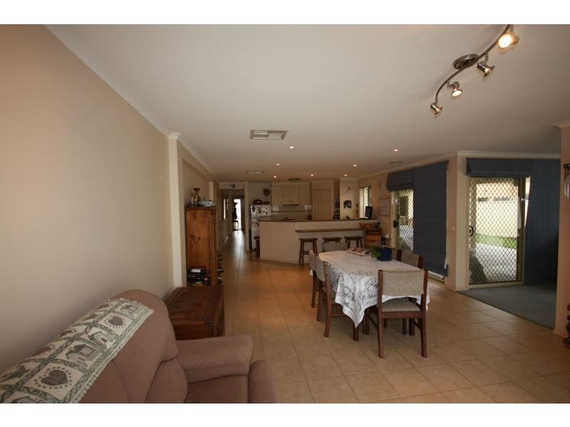 21 Monash Drive, Benalla VIC 3672