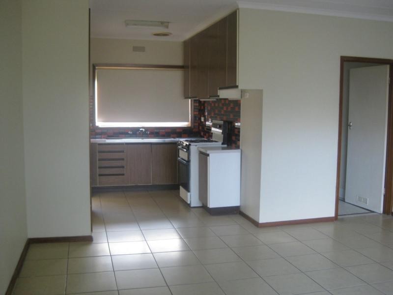 2/76 Salisbury Street, Benalla VIC 3672