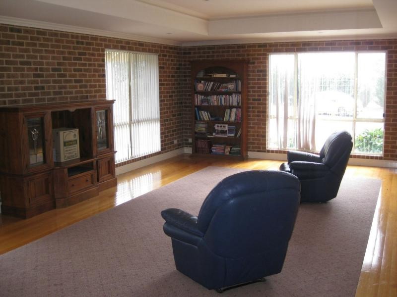 37 Olivers Road, Benalla VIC 3672