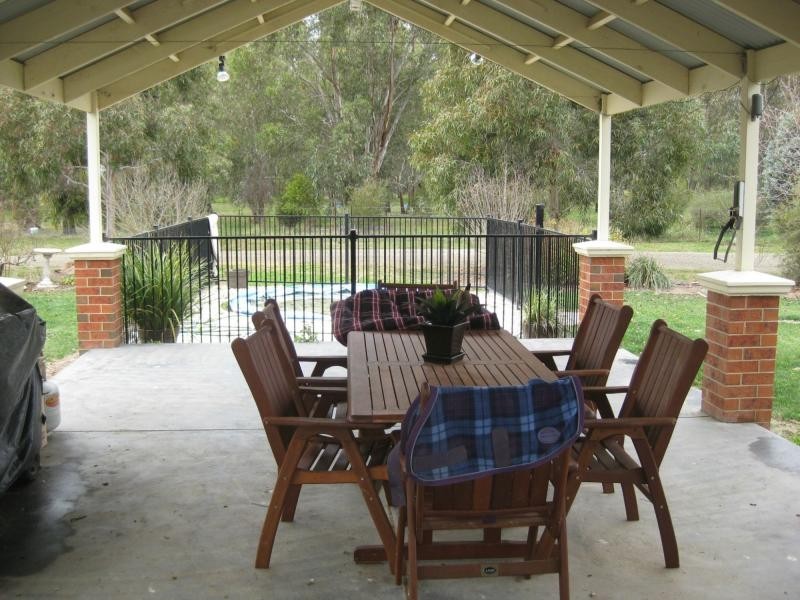 37 Olivers Road, Benalla VIC 3672