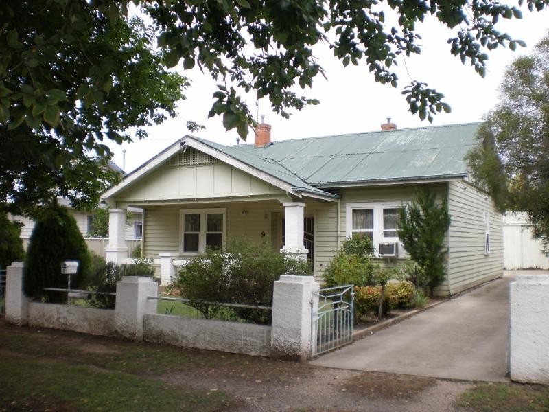 9 Deas Street, Benalla VIC 3672