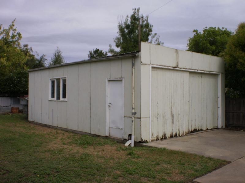 9 Deas Street, Benalla VIC 3672