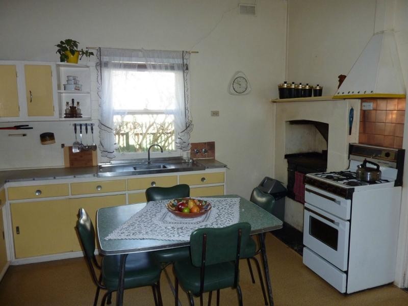 24 Wedge Street, Benalla VIC 3672