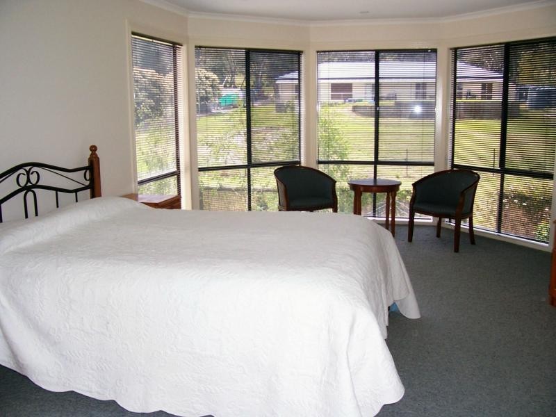 130 Old Hume Highway, Glenrowan VIC 3675