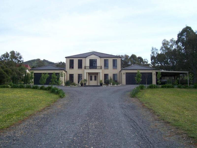 130 Old Hume Highway, Glenrowan VIC 3675