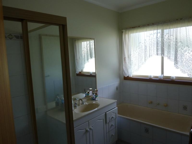 2-5 Goodenia Drive, Benalla VIC 3672