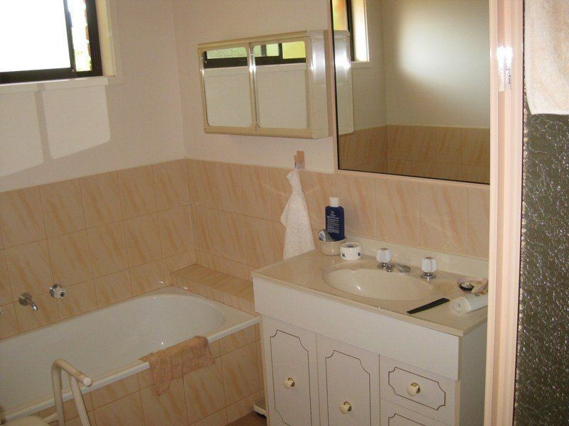 18 Charles Street, Benalla VIC 3672