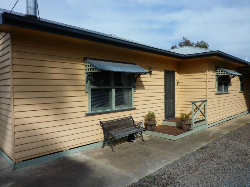253 River Road, Goomalibee VIC 3673
