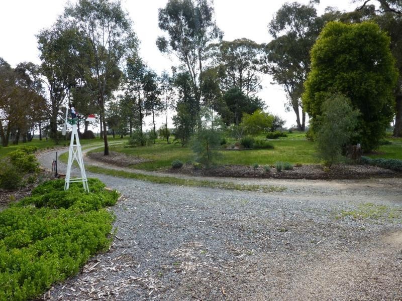 253 River Road, Goomalibee VIC 3673