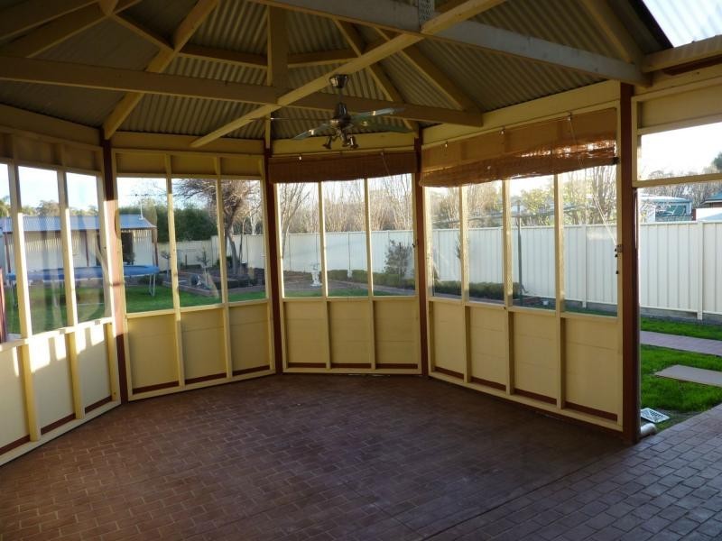 18 Rivergum Avenue, Benalla VIC 3672