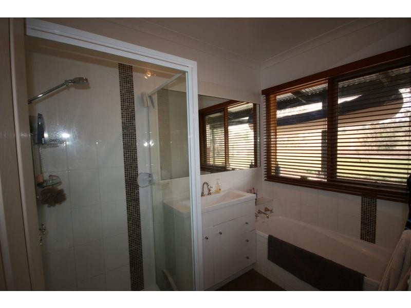 18 Farnley Road, Benalla VIC 3672