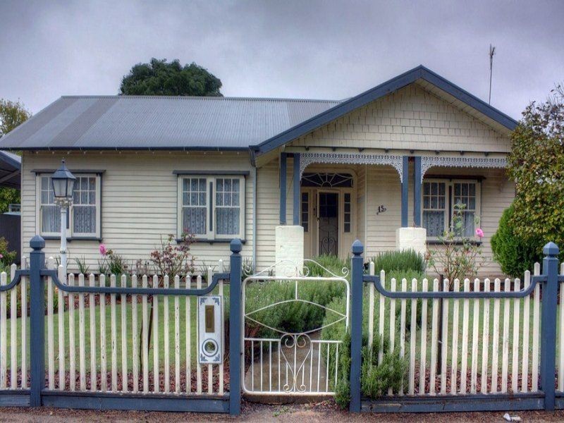 45 Salisbury Street, Benalla VIC 3672