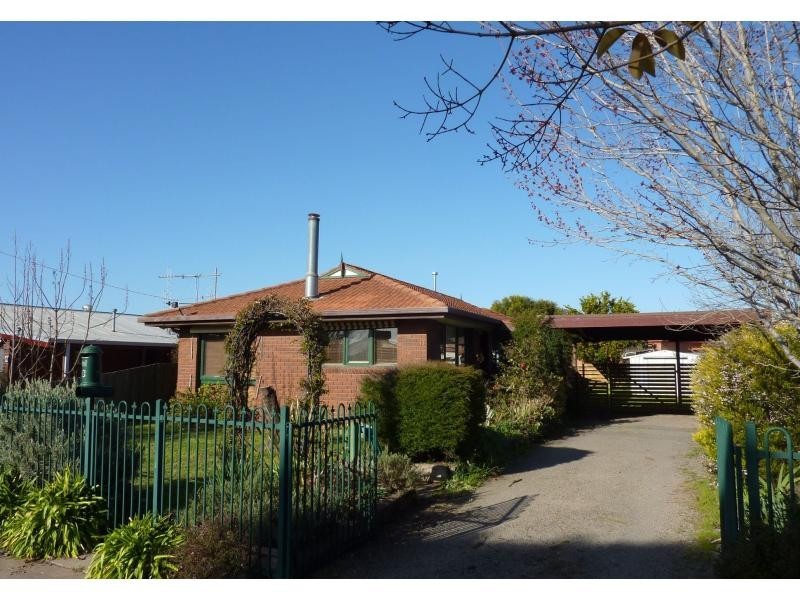 13 Oak Avenue, Benalla VIC 3672