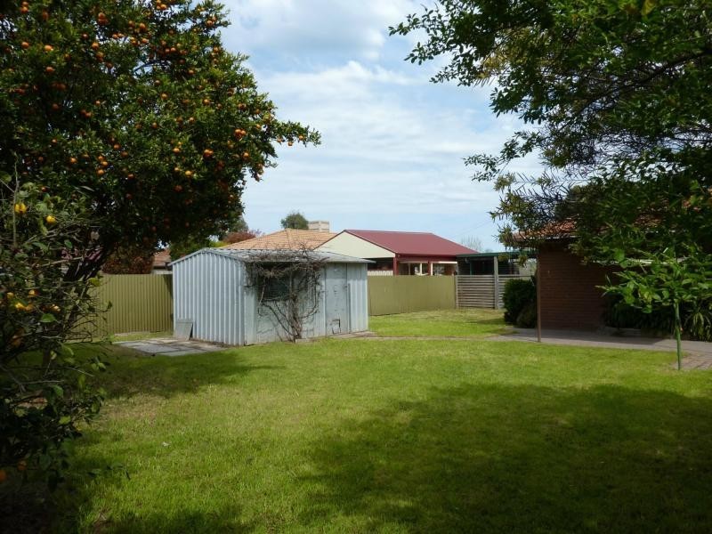 13 Oak Avenue, Benalla VIC 3672