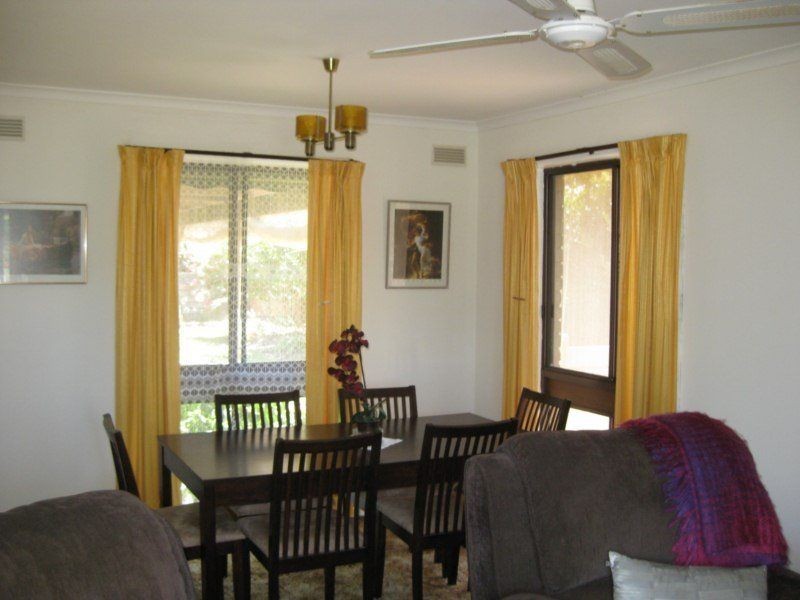 52 Monds Avenue, Benalla VIC 3672