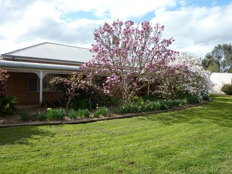 50 Cemetery Road, Benalla VIC 3672