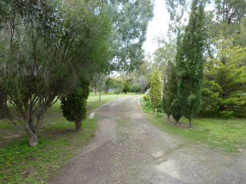 976 Boxwood Road, Devenish VIC 3726