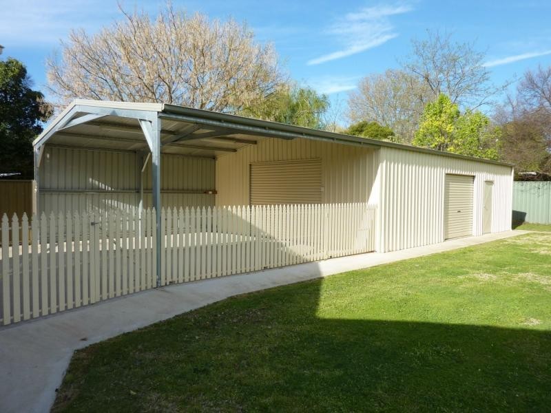 9 Harrison Avenue, Benalla VIC 3672