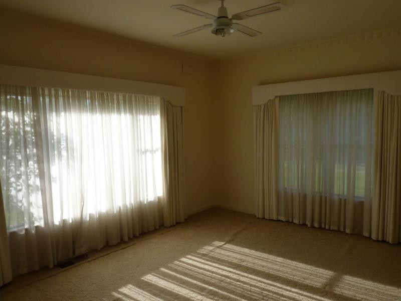 9 Harrison Avenue, Benalla VIC 3672