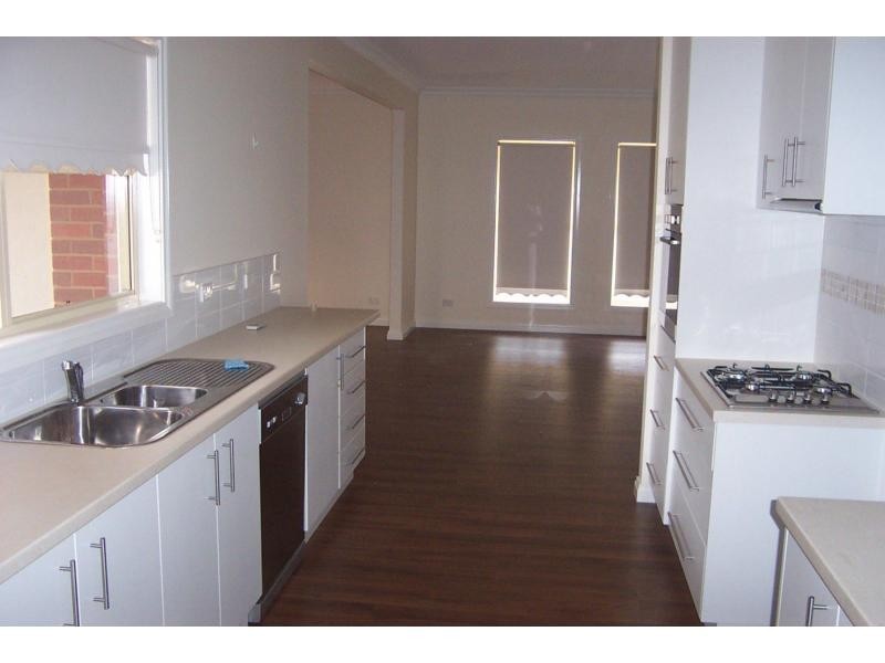 1 Herons Court, Benalla VIC 3672