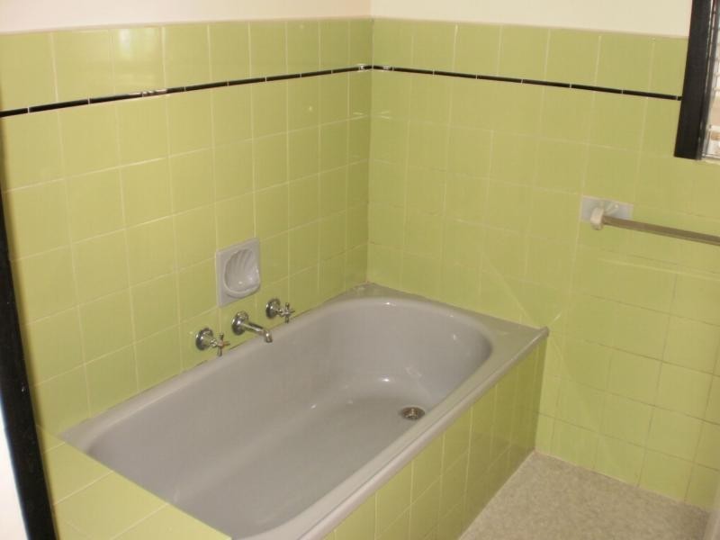 2/16 Harrison Avenue, Benalla VIC 3672