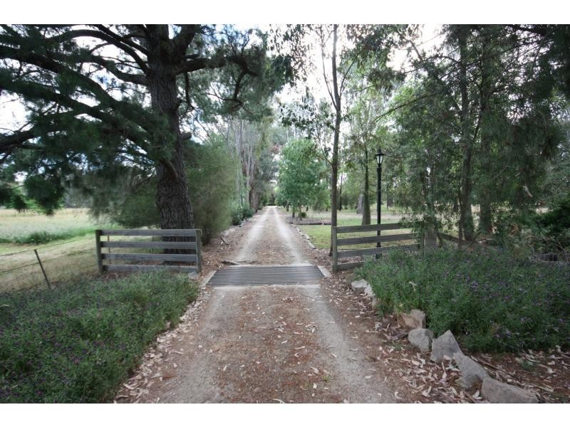 13 Goulding Close, Benalla VIC 3672