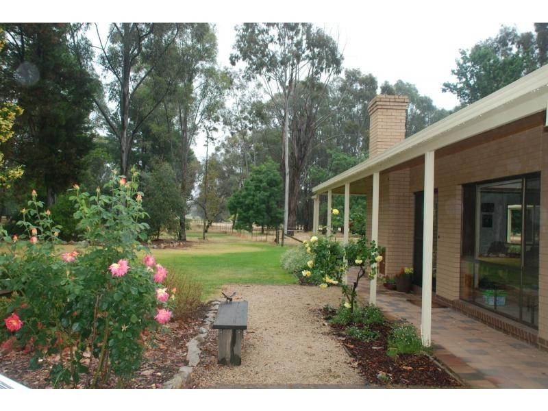 13 Goulding Close, Benalla VIC 3672