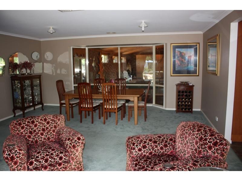 22 Glenfern Court, Benalla VIC 3672