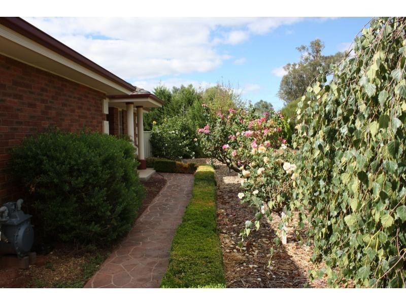 22 Glenfern Court, Benalla VIC 3672