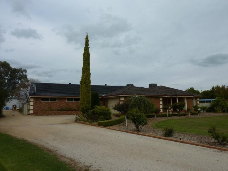 22 Glenfern Court, Benalla VIC 3672