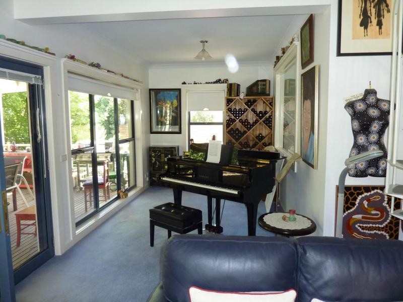 8 Mitchell Street, Benalla VIC 3672