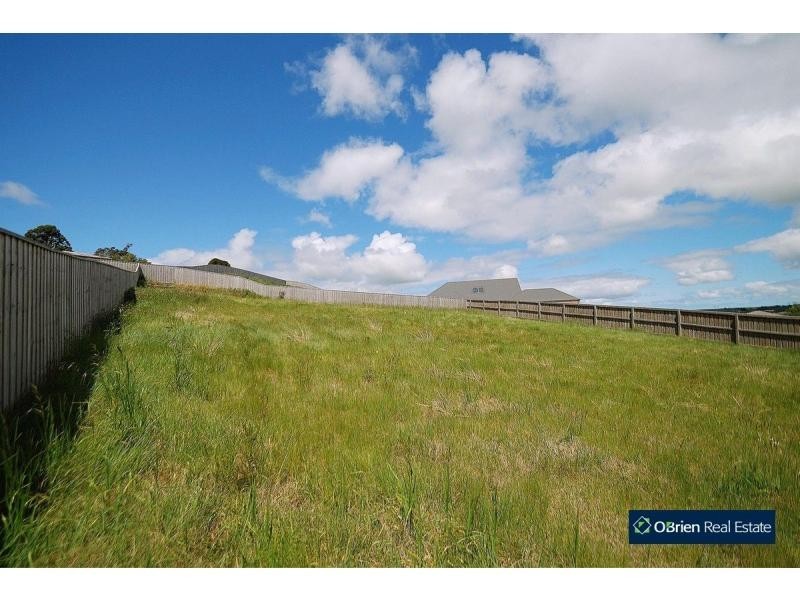 Lot 697 Arthur Phillip Drive, Pakenham VIC 3810