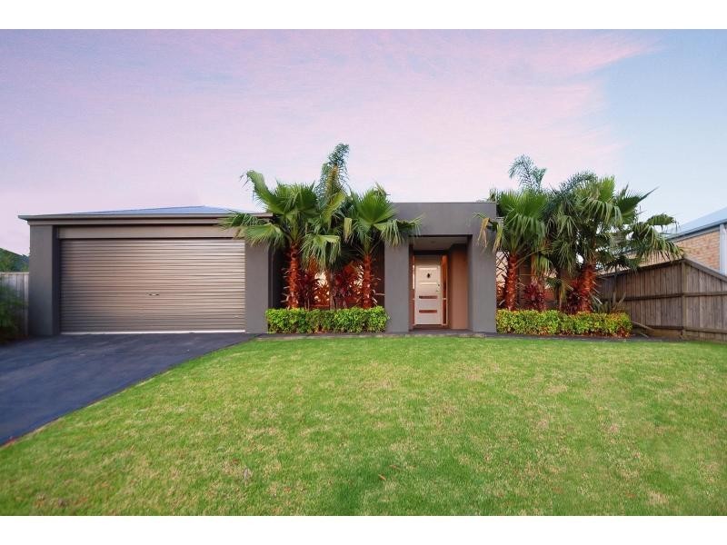 22 Ganaway Drive, Berwick VIC 3806