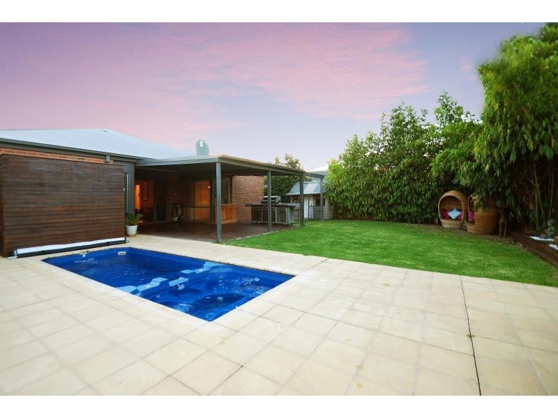 22 Ganaway Drive, Berwick VIC 3806