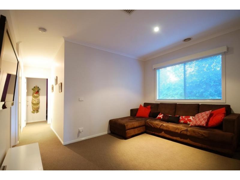 22 Ganaway Drive, Berwick VIC 3806