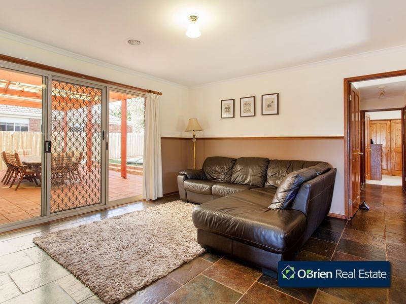57 Bemersyde Drive, Berwick VIC 3806