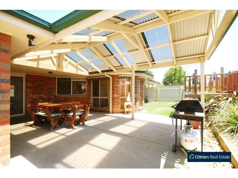 10 Ashmore Avenue, Narre Warren South VIC 3805