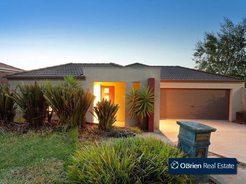 16 Marina Court, Berwick VIC 3806