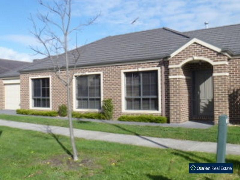 71 Viewgrand Drive, Berwick VIC 3806